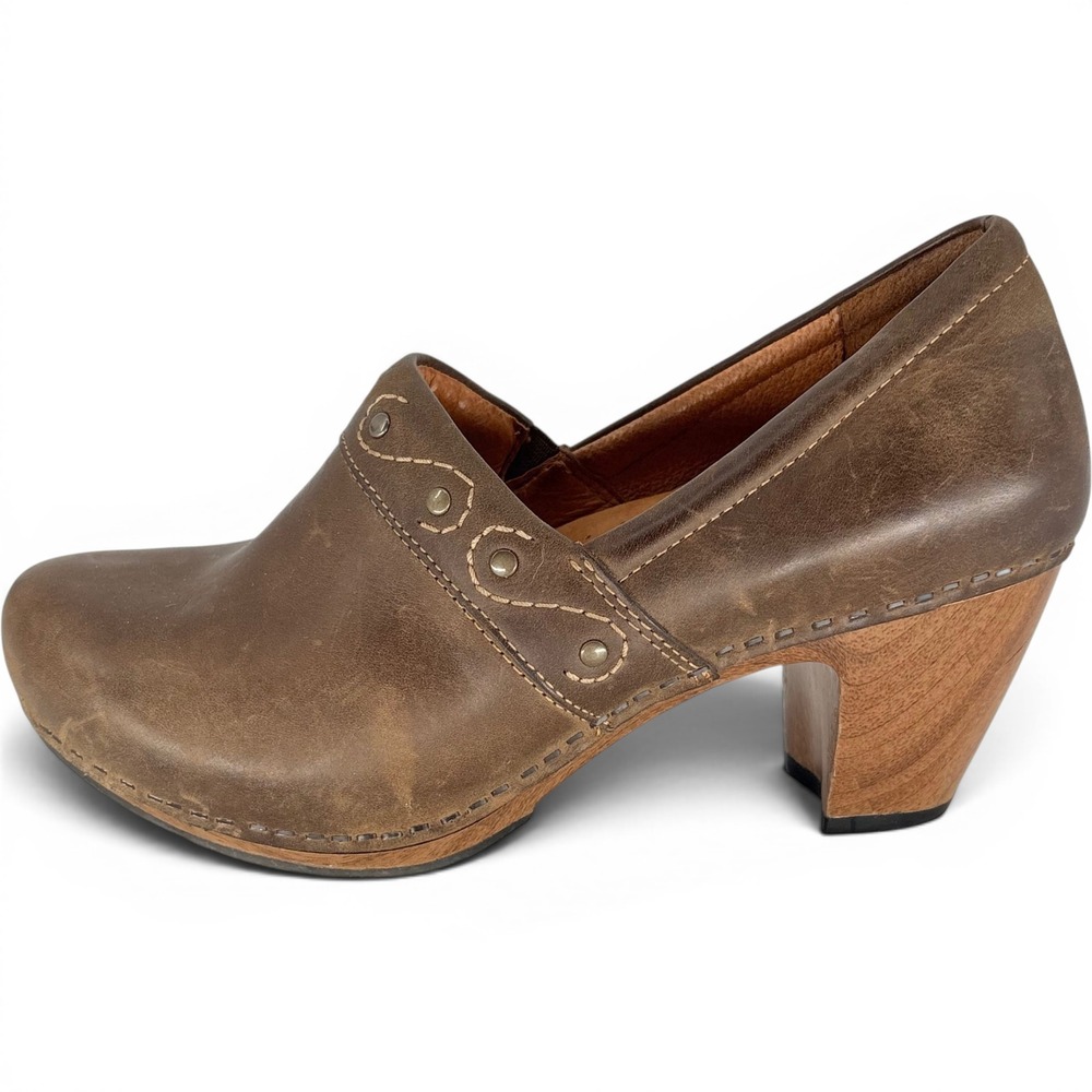 Dansko Clogs Womens 39 Brown Leather Wood Heel Studded Slip On Comfort Shoes